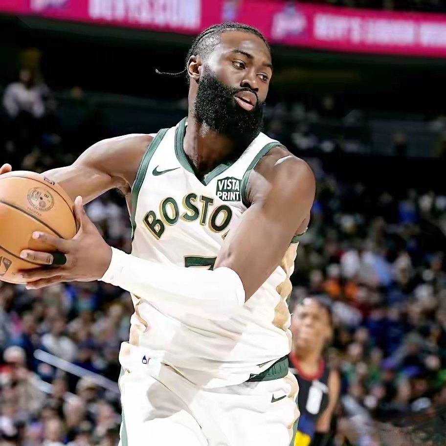 步行者惨败凯尔特人，沃尔肖尼克神勇表现