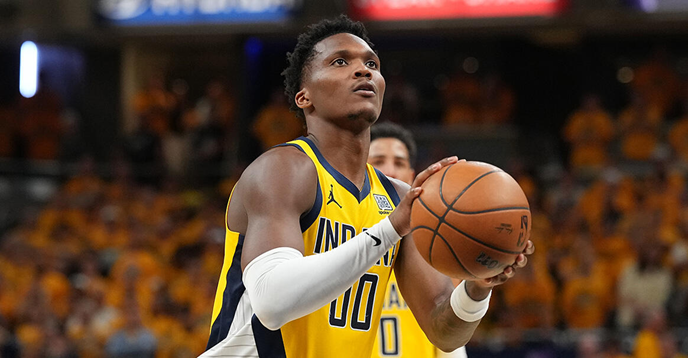 乐鱼在线娱乐-步行者逆转战胜国王，特纳砍下关键三分