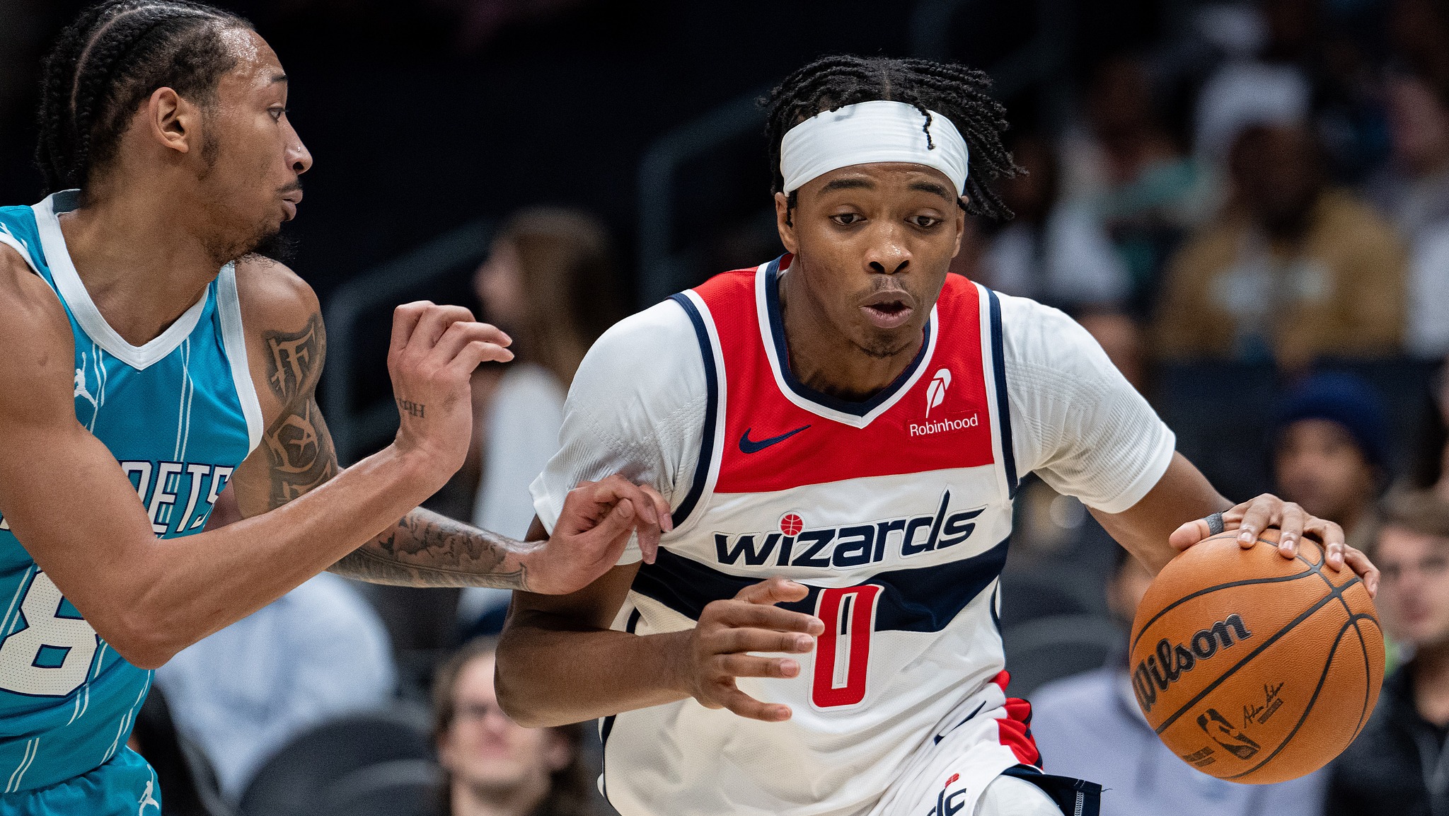 乐鱼体育线上网站-黄蜂险胜奇才，升至东部前列