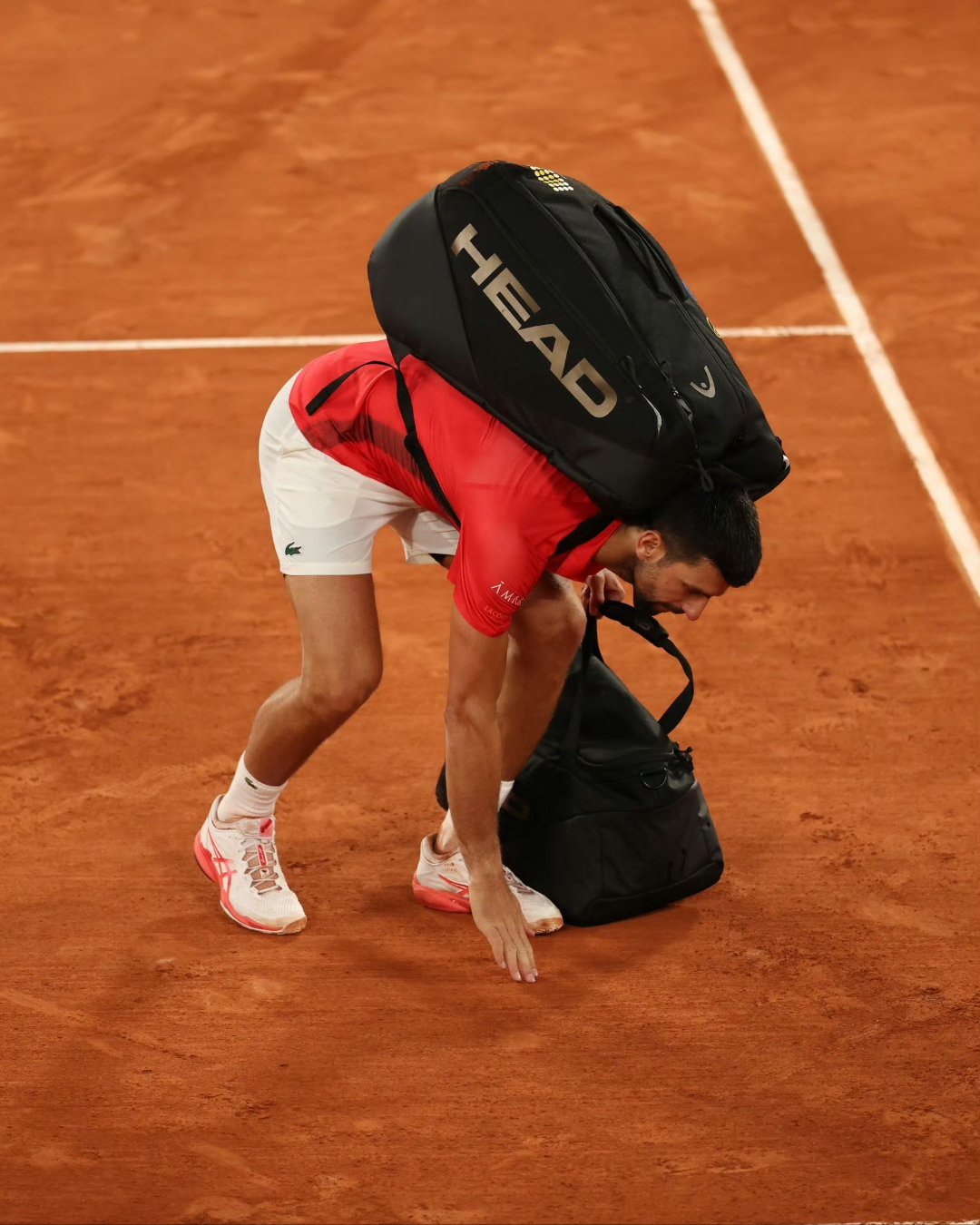 乐鱼app-关于西班牙网球队翻盘美国网球队，德约科维奇统治全场的信息